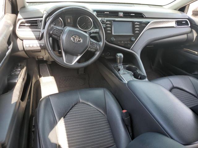 4T1B11HK0JU594306 - 2018 TOYOTA CAMRY L RED photo 8