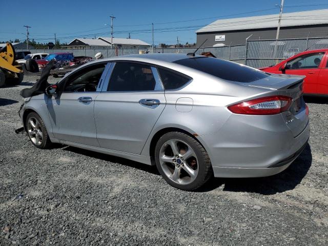 3FA6P0H73FR259670 - 2015 FORD FUSION SE SILVER photo 2