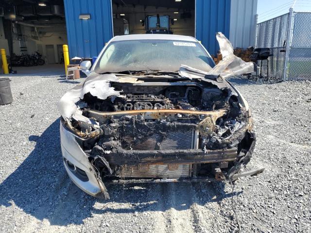 3FA6P0H73FR259670 - 2015 FORD FUSION SE SILVER photo 5