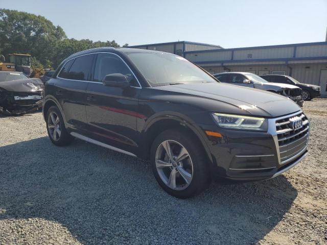 WA1BNAFY0L2029921 - 2020 AUDI Q5 PREMIUM PLUS BLACK photo 4