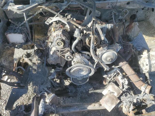 1GCHK236X8F220148 - 2008 CHEVROLET SILVERADO K2500 HEAVY DUTY WHITE photo 11