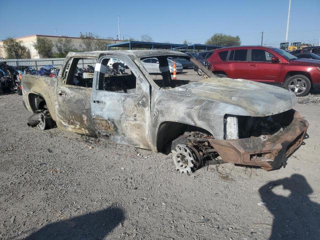 1GCHK236X8F220148 - 2008 CHEVROLET SILVERADO K2500 HEAVY DUTY WHITE photo 4