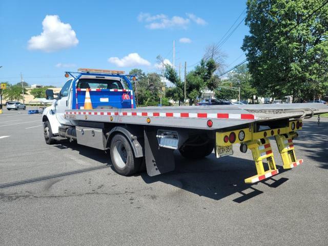 3FRNF6FC1FV699103 - 2015 FORD F650 SUPER DUTY WHITE photo 4