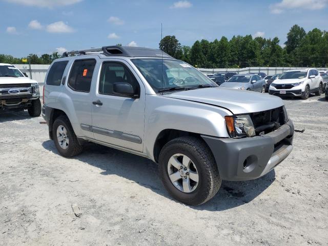 5N1AN0NW0BC520182 - 2011 NISSAN XTERRA OFF ROAD SILVER photo 4