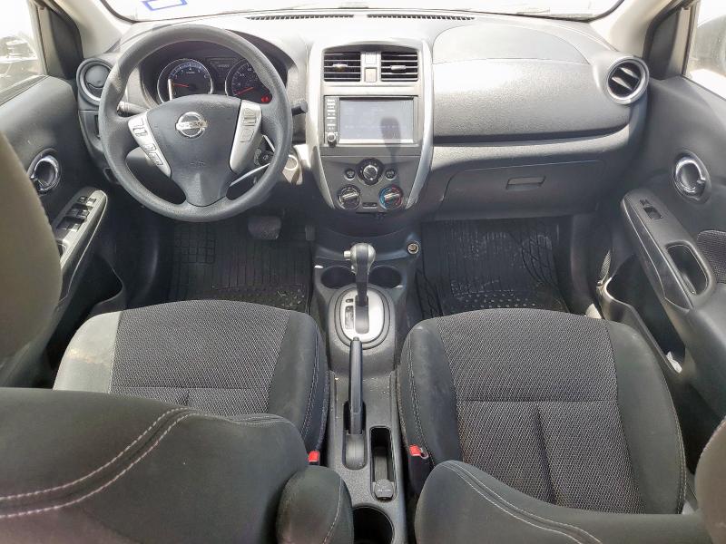 3N1CN7AP8JL881895 - 2018 NISSAN VERSA S ნაცრისფერი ფოტო 8