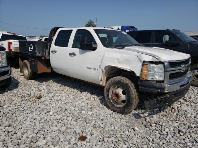 1GBJC73649F121410 - 2009 CHEVROLET SILVERADO C3500 WHITE photo 4