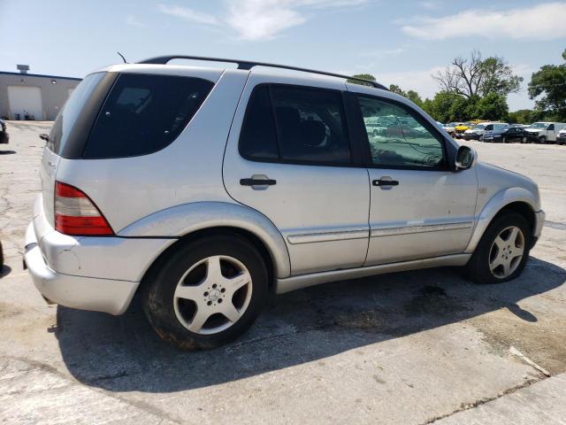 4JGAB74E31A265211 - 2001 MERCEDES-BENZ ML 55 SILVER photo 3