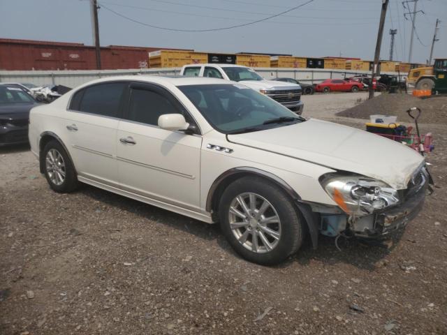 1G4HC5EM6BU136238 - 2011 BUICK LUCERNE CXL WHITE photo 4