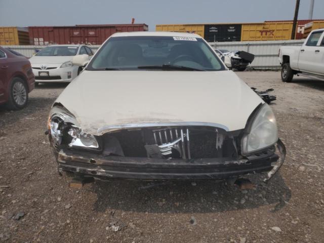 1G4HC5EM6BU136238 - 2011 BUICK LUCERNE CXL WHITE photo 5