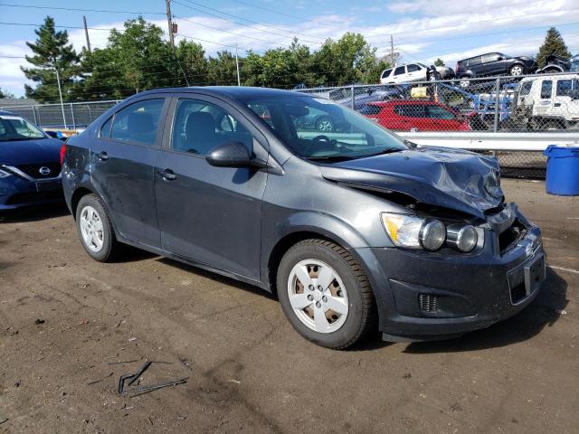 1G1JA5SH0G4175541 - 2016 CHEVROLET SONIC LS GRAY photo 4