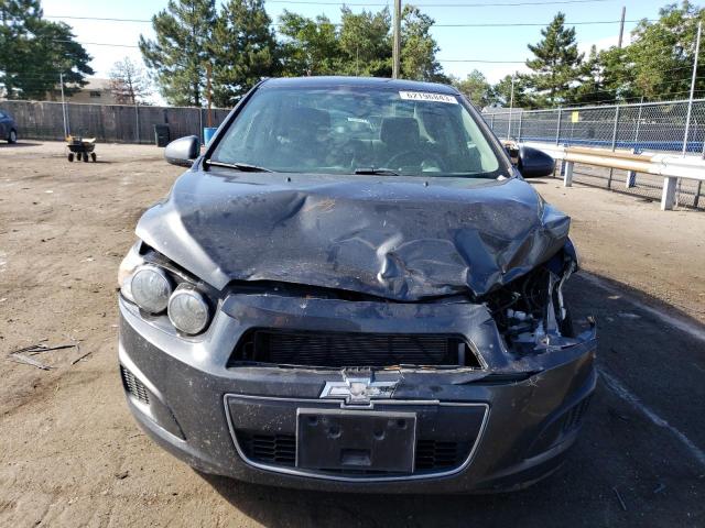 1G1JA5SH0G4175541 - 2016 CHEVROLET SONIC LS 灰色 照片 5