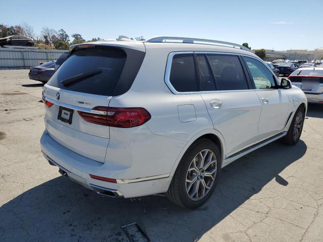 5UXCW2C08M9G82096 - 2021 BMW X7 XDRIVE40I WHITE photo 3