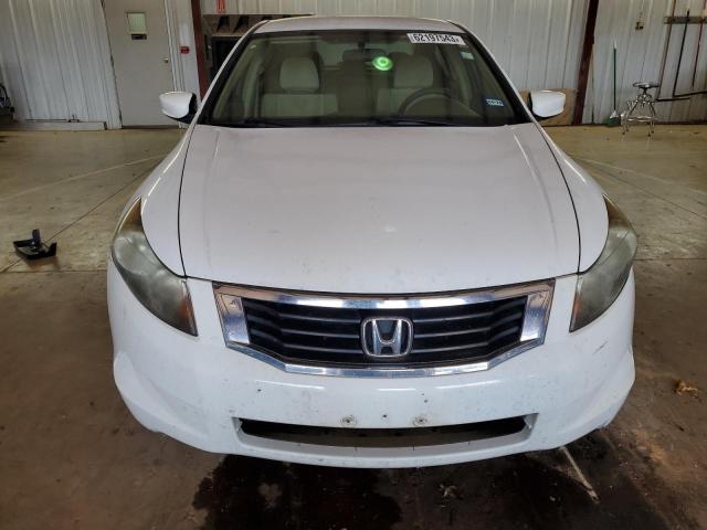 1HGCP26419A083011 - 2009 HONDA ACCORD LXP WHITE photo 5