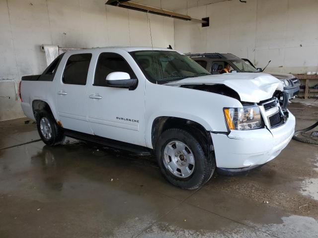 3GNTKFE36BG393537 - 2011 CHEVROLET AVALANCHE LT WHITE photo 4