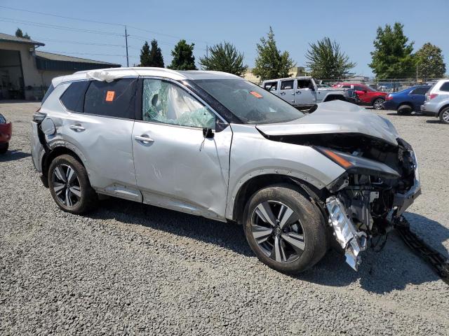 JN8AT3CB8MW240043 - 2021 NISSAN ROGUE SL SILVER photo 4