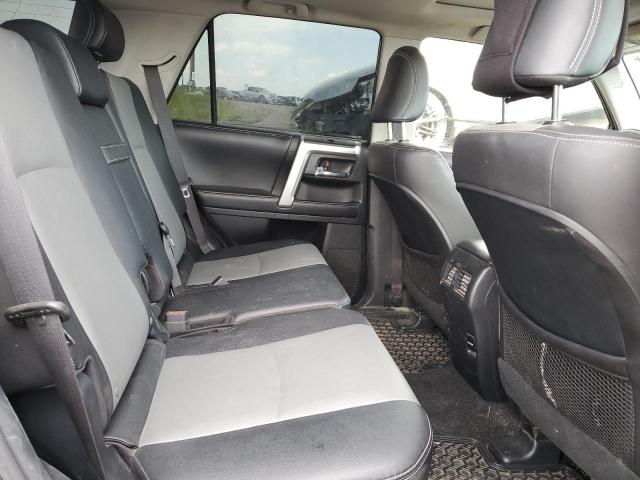 JTEBU5JR7H5482290 - 2017 TOYOTA 4RUNNER SR5/SR5 PREMIUM GRAY photo 11