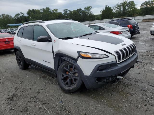 1C4PJMBB9JD602357 - 2018 JEEP CHEROKEE TRAILHAWK WHITE photo 4