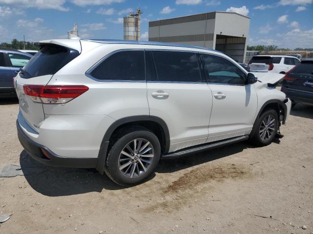 5TDJZRFH8JS542490 - 2018 TOYOTA HIGHLANDER SE Weiß Foto 3