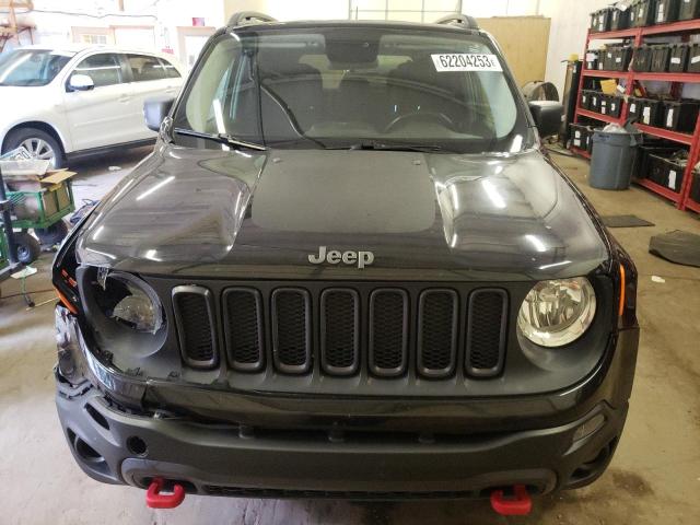 ZACCJBCT2GPD38905 - 2016 JEEP RENEGADE TRAILHAWK BLACK photo 5