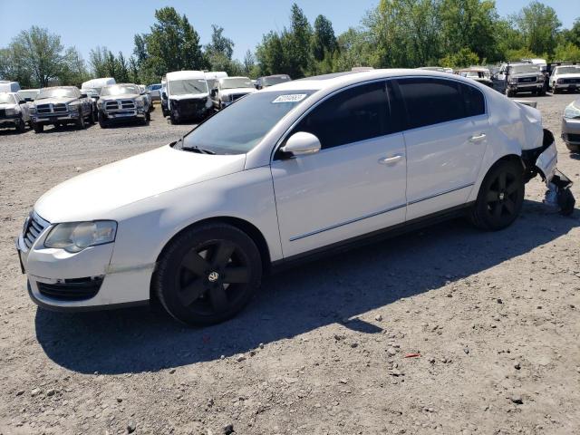 WVWAK73C58E129685 - 2008 VOLKSWAGEN PASSAT KOMFORT WHITE photo 1