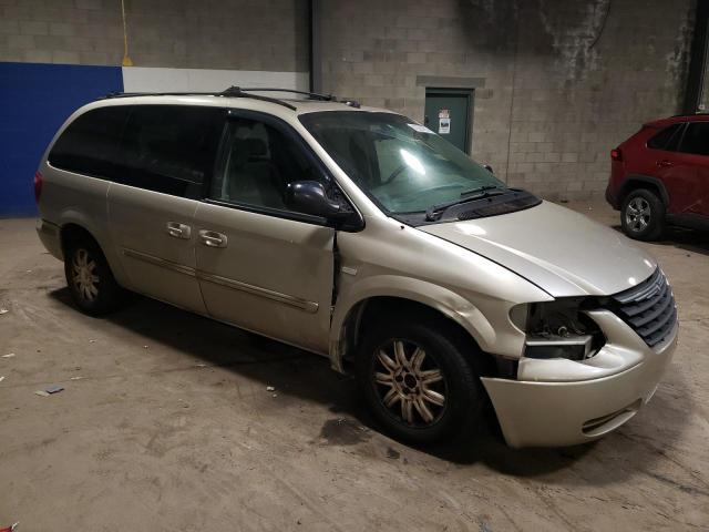 2C4GP54L05R355632 - 2005 CHRYSLER TOWN & COU TOURING Qızıl foto 4