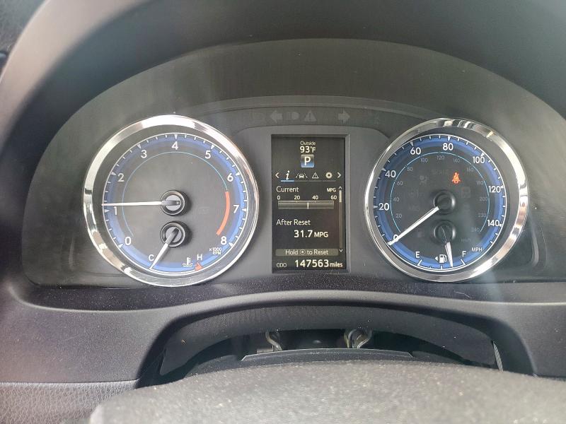 5YFBURHEXJP811023 - 2018 TOYOTA COROLLA L BLACK photo 9