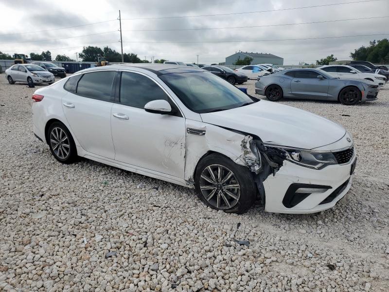 5XXGU4L15KG301847 - 2019 KIA OPTIMA EX WHITE photo 4