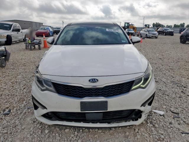5XXGU4L15KG301847 - 2019 KIA OPTIMA EX WHITE photo 5