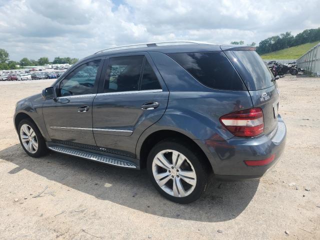 4JGBB8GB5AA567272 - 2010 MERCEDES-BENZ ML 350 4MATIC GRAY photo 2