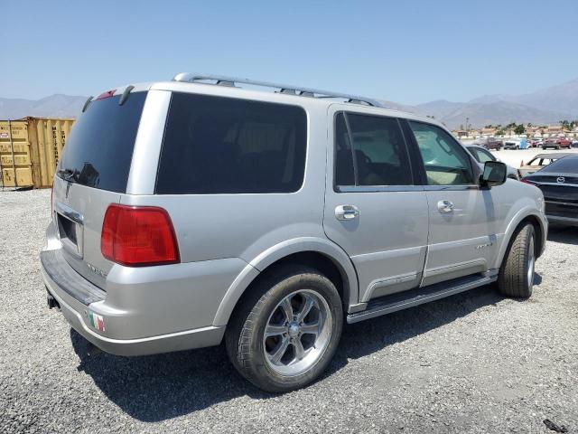 5LMFU27R03LJ30869 - 2003 LINCOLN NAVIGATOR Күміс фото 3