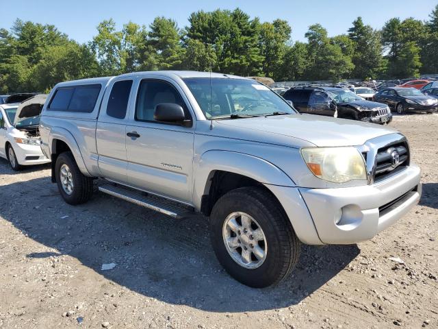 5TETU62N75Z079901 - 2005 TOYOTA TACOMA PRERUNNER ACCESS CAB SILVER photo 4