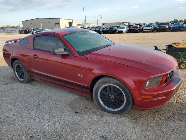 1ZVHT82H085115639 - 2008 FORD MUSTANG GT RED photo 4