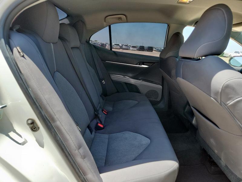 4T1C11AK2MU418733 - 2021 TOYOTA CAMRY LE WHITE photo 10