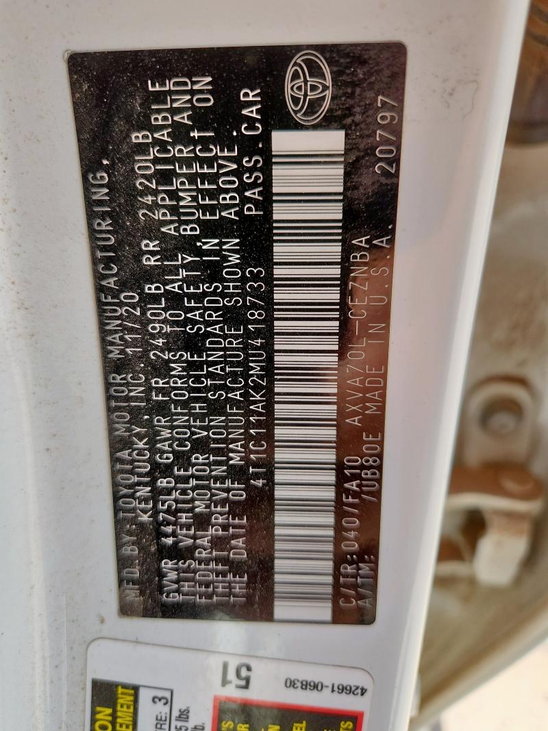 4T1C11AK2MU418733 - 2021 TOYOTA CAMRY LE WHITE photo 12