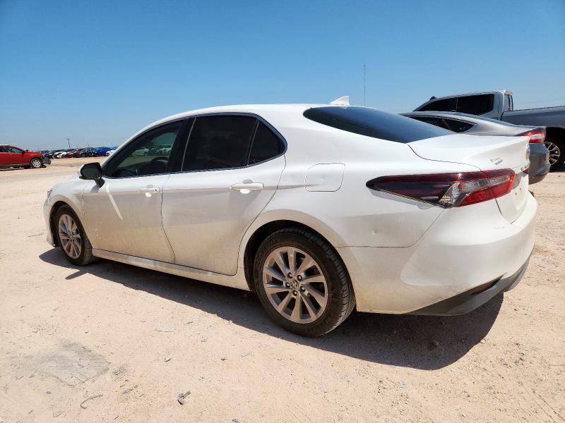 4T1C11AK2MU418733 - 2021 TOYOTA CAMRY LE WHITE photo 2