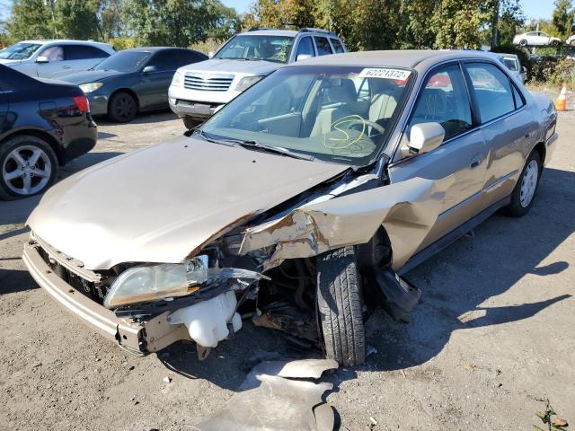 1HGCG56432A101824 - 2002 HONDA ACCORD LX GOLD photo 2