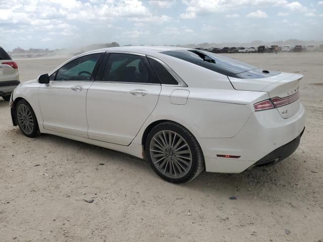 3LN6L2GKXDR821662 - 2013 LINCOLN MKZ WHITE photo 2