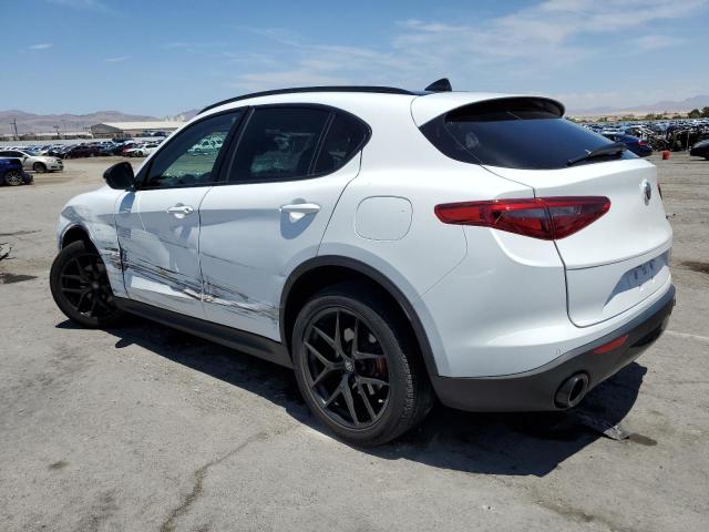 ZASPAJAN9K7C70714 - 2019 ALFA ROMEO STELVIO WHITE photo 2