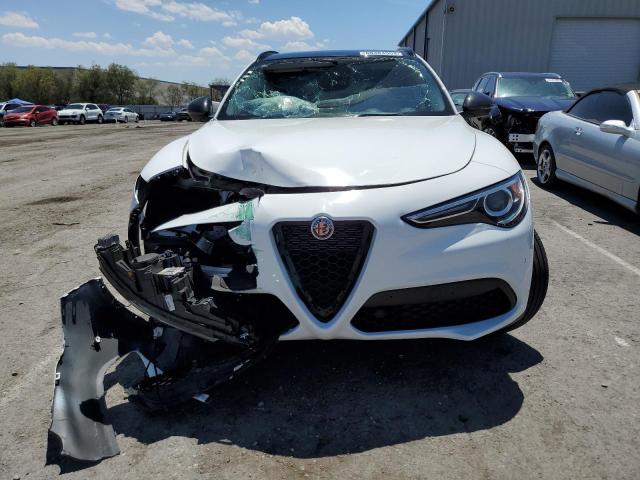 ZASPAJAN9K7C70714 - 2019 ALFA ROMEO STELVIO WHITE photo 5