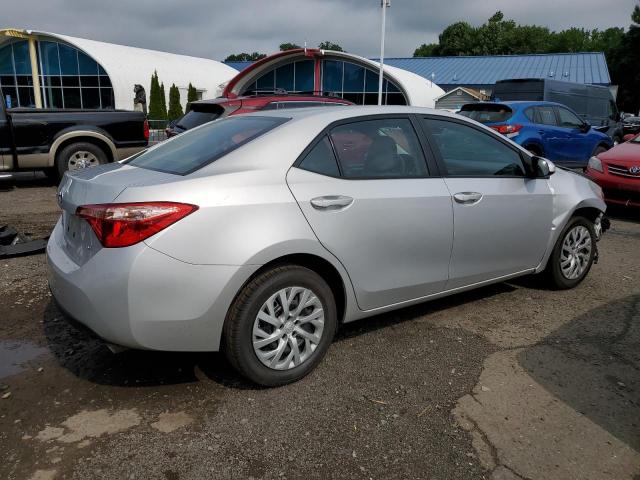 5YFBURHE0KP920270 - 2019 TOYOTA COROLLA L SILVER photo 3