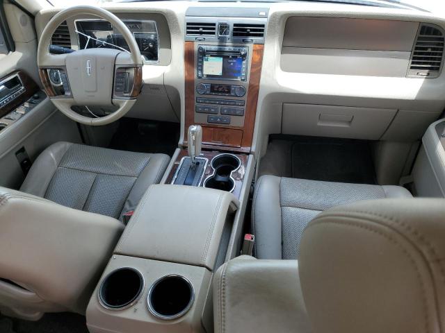 5LMJJ2J56DEL00229 - 2013 LINCOLN NAVIGATOR ვერცხლისფერი ფოტო 8