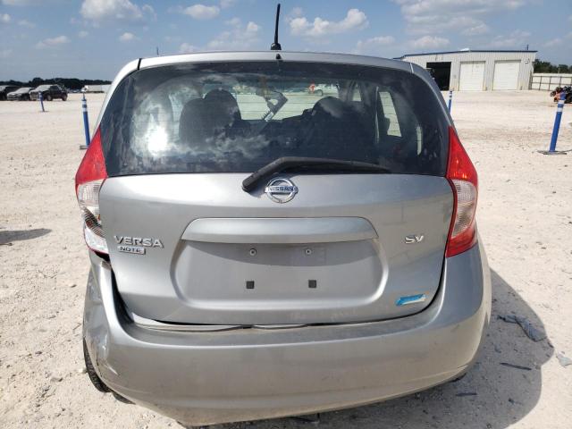 3N1CE2CP4FL403481 - 2015 NISSAN VERSA NOTE S GRAY photo 6