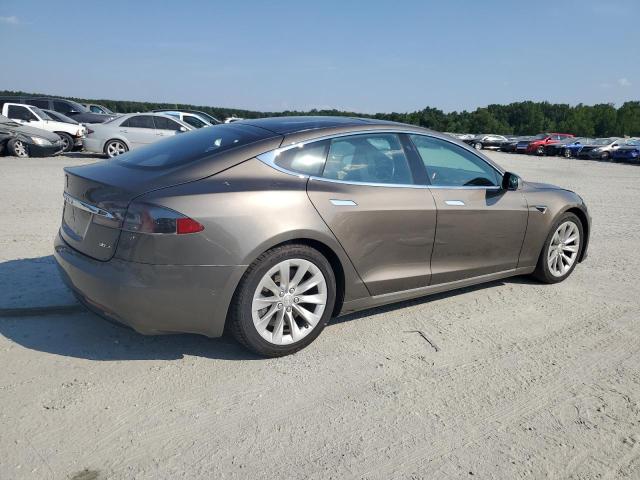 5YJSA1E2XHF173740 - 2017 TESLA MODEL S Qəhvəyi foto 3
