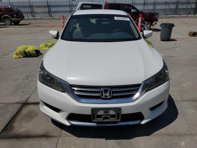 1HGCR2F35FA132580 - 2015 HONDA ACCORD LX WHITE photo 5