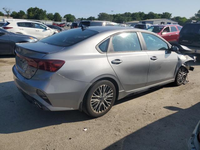 3KPF54AD5PE584093 - 2023 KIA FORTE GT LINE SILVER photo 3