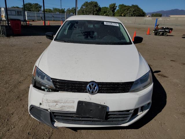 3VW2K7AJ3CM333889 - 2012 VOLKSWAGEN JETTA BASE Weiß Foto 5