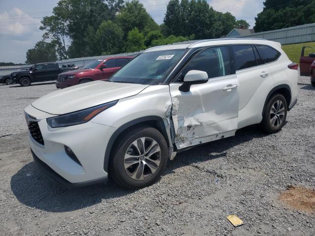 5TDGZRAH5MS061246 - 2021 TOYOTA HIGHLANDER XLE WHITE photo 1