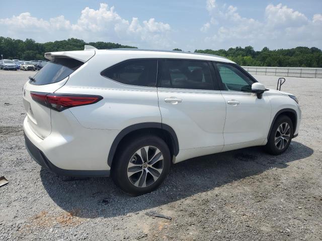 5TDGZRAH5MS061246 - 2021 TOYOTA HIGHLANDER XLE WHITE photo 3