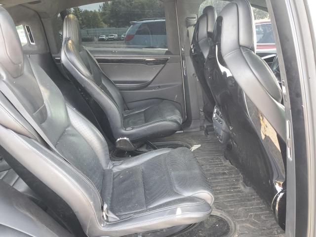 5YJXCBE29GF018830 - 2016 TESLA MODEL X WHITE photo 11