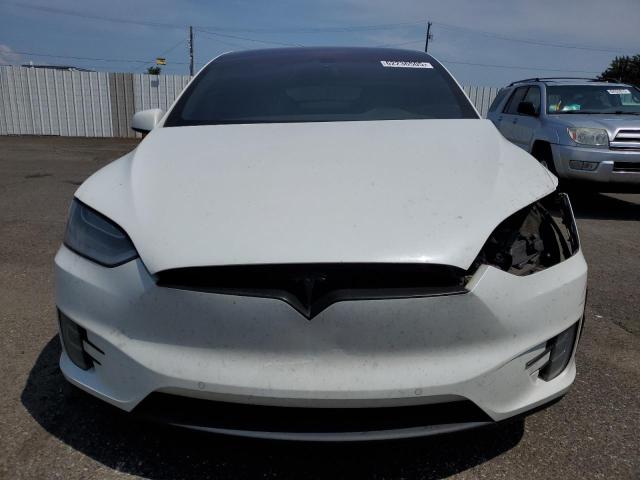 5YJXCBE29GF018830 - 2016 TESLA MODEL X WHITE photo 5